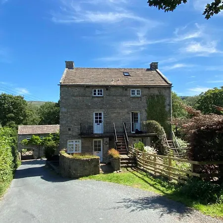 Wonderfully Scenic And Comfortable Dales Mill *