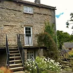 Wonderfully Scenic And Comfortable Dales Mill Feriehus West Burton